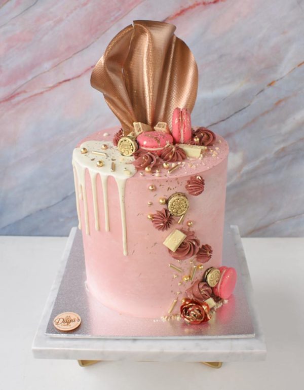 Torta Decorada Elegante Para Mujer - Daya's Cakes